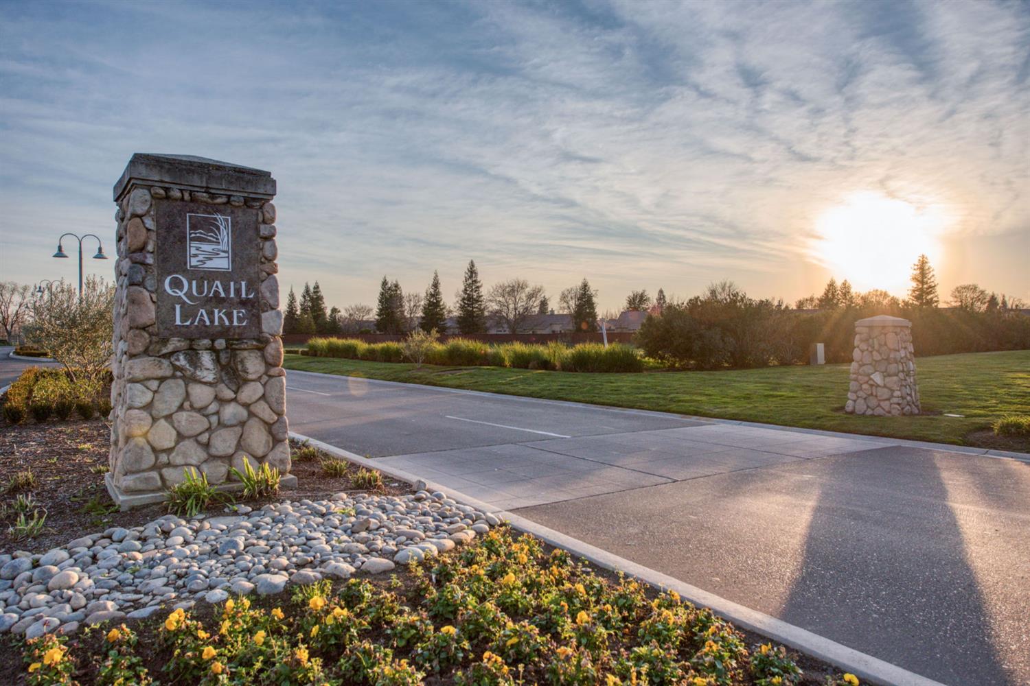 10588 E Fieldstone Ave, Clovis, CA 93619