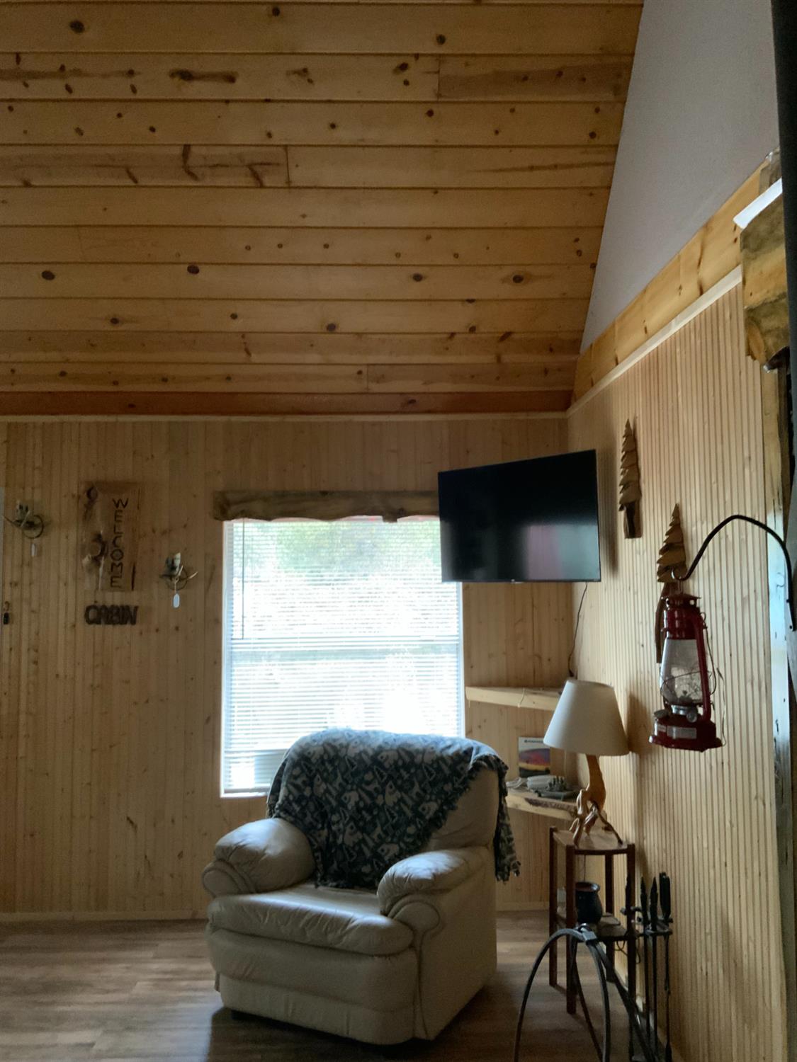 58722 Redtop Rd, Bass Lake, CA 93604