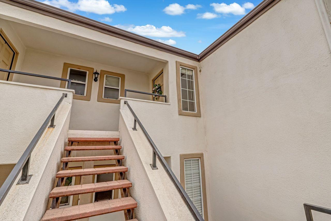 8153 N Cedar Ave #229, Fresno, CA 93720