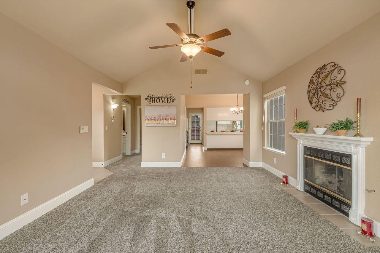 8153 N Cedar Ave #229, Fresno, CA 93720