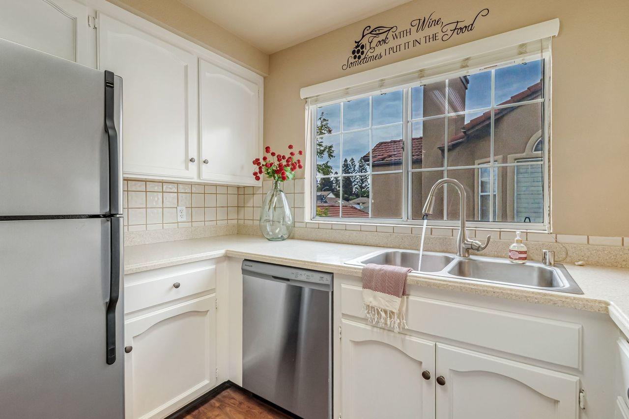 8153 N Cedar Ave #229, Fresno, CA 93720