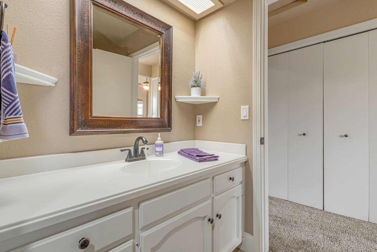 8153 N Cedar Ave #229, Fresno, CA 93720