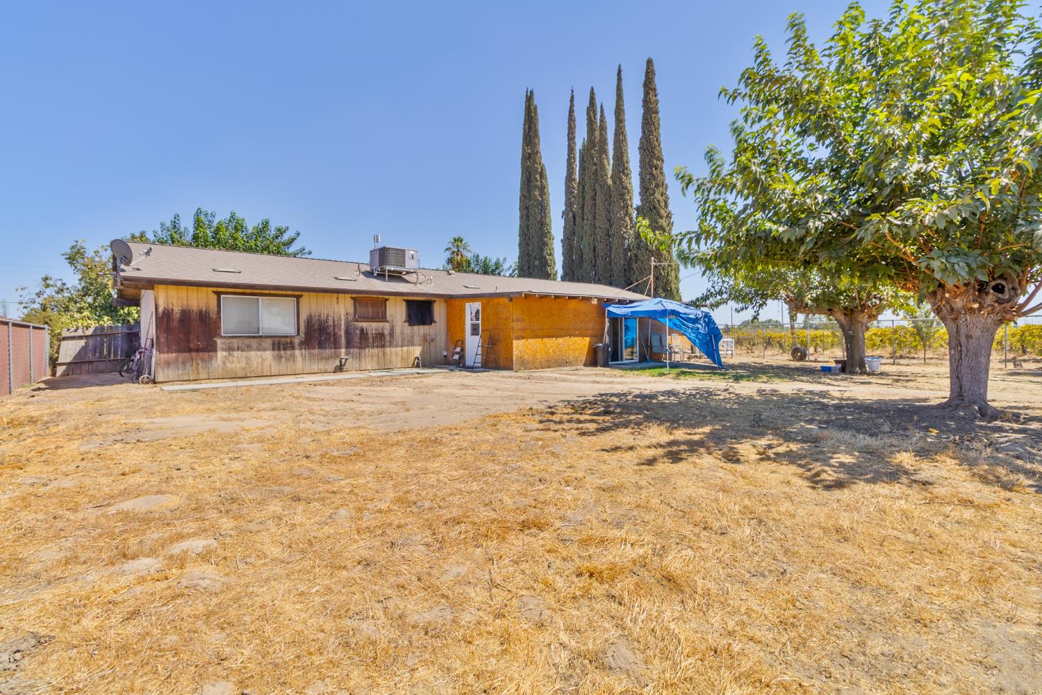 7157 S Cherry Ave, Fresno, CA 93725
