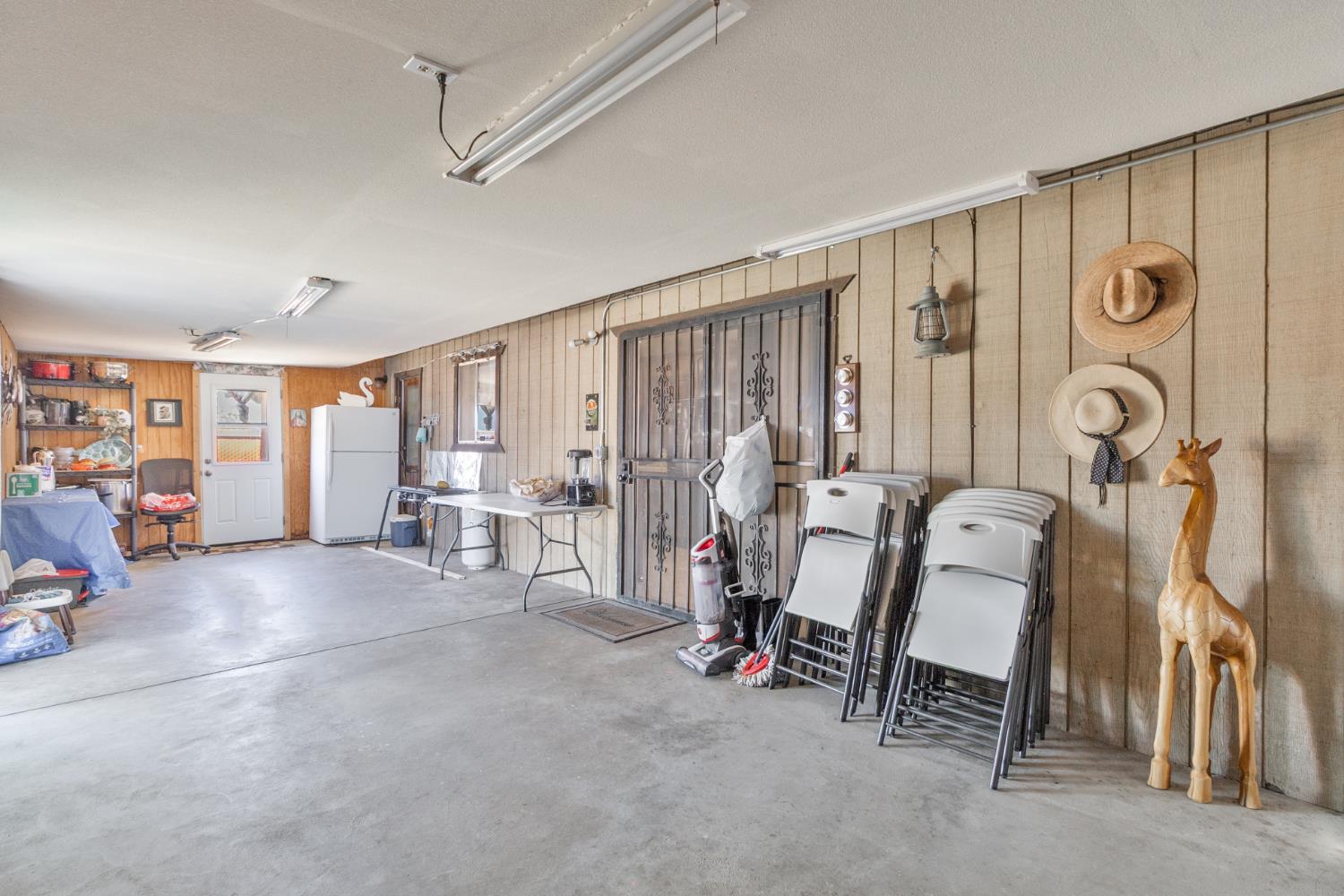 7157 S Cherry Ave, Fresno, CA 93725