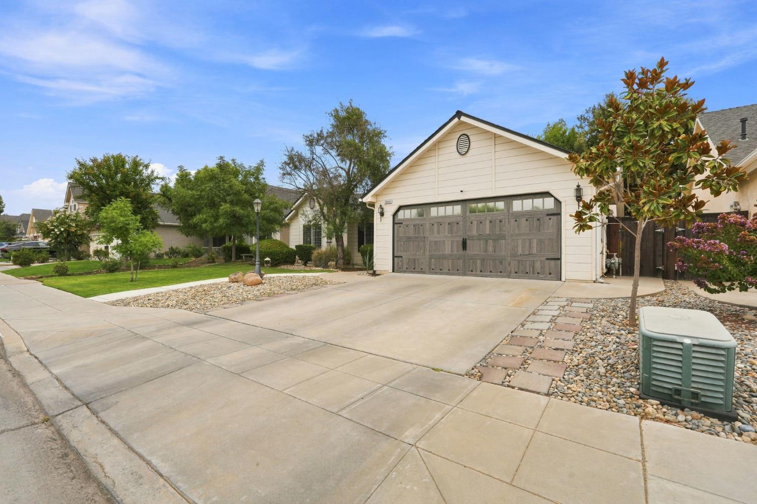 7846 N Woodrow ave, Fresno, CA 93720