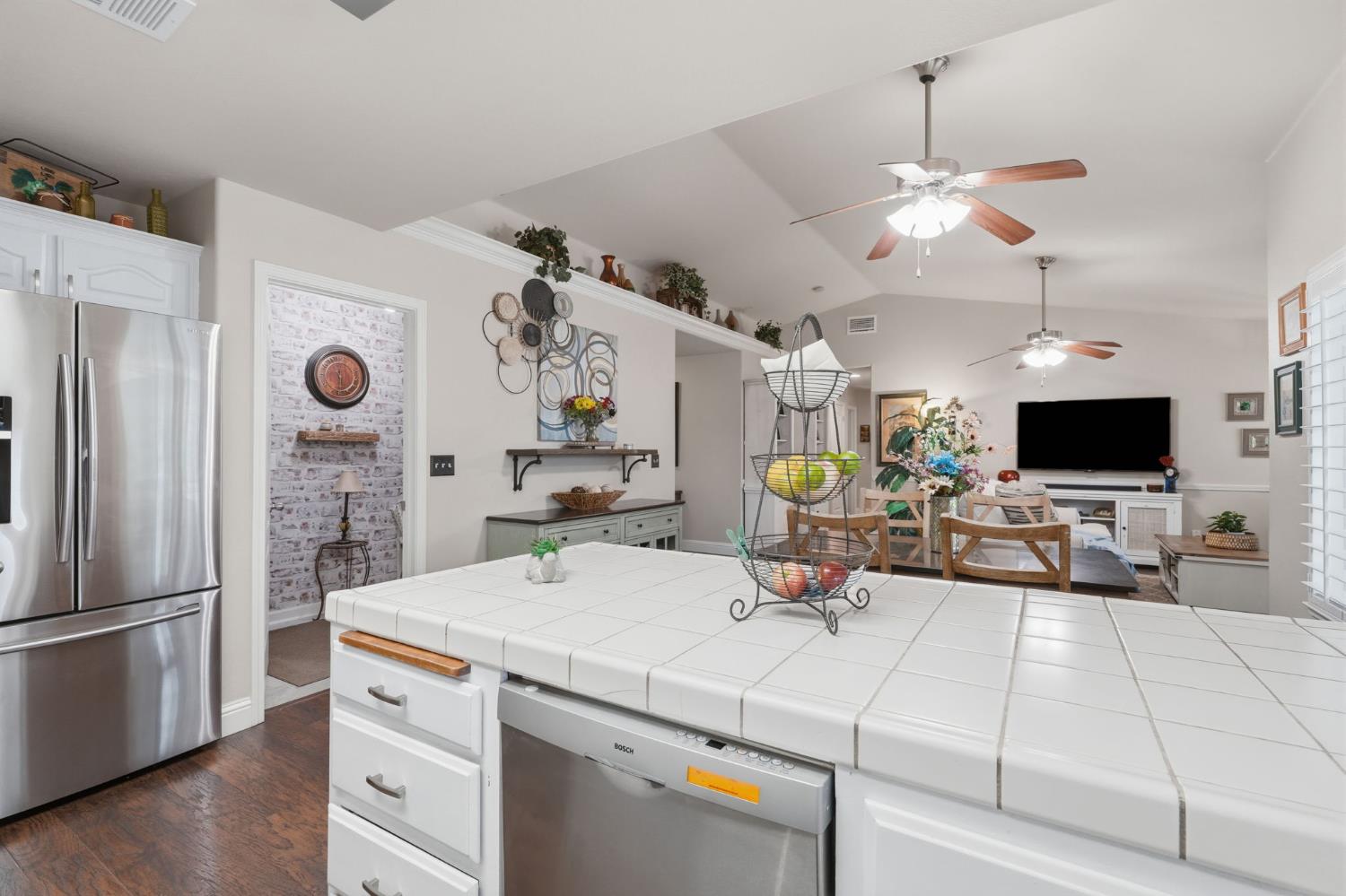 7846 N Woodrow ave, Fresno, CA 93720