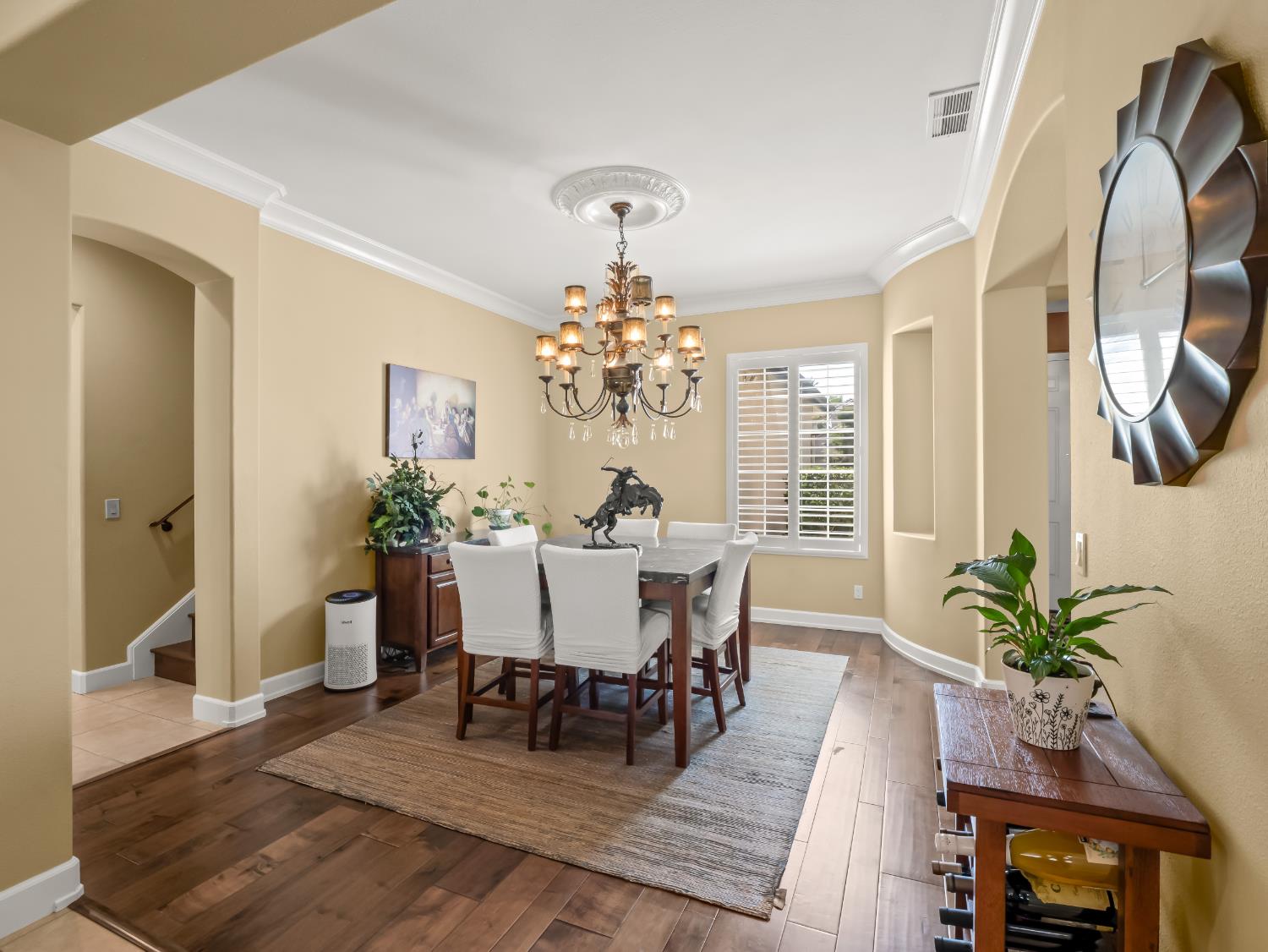 1696 E Banwell Ln, Fresno, CA 93730
