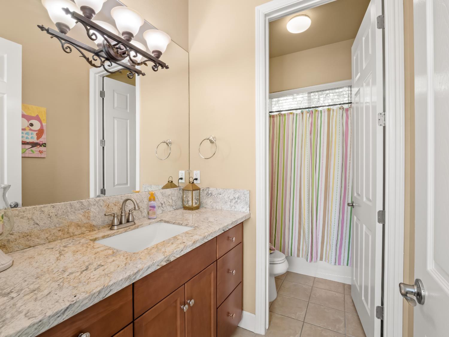 1696 E Banwell Ln, Fresno, CA 93730