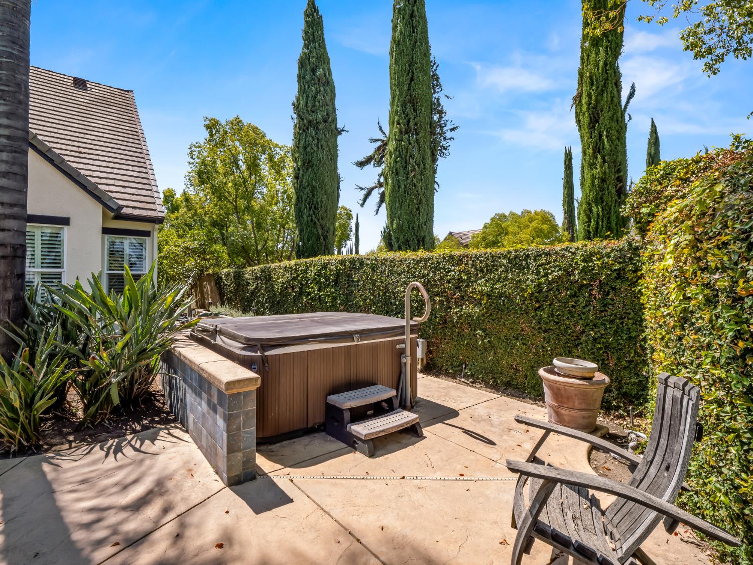 1696 E Banwell Ln, Fresno, CA 93730