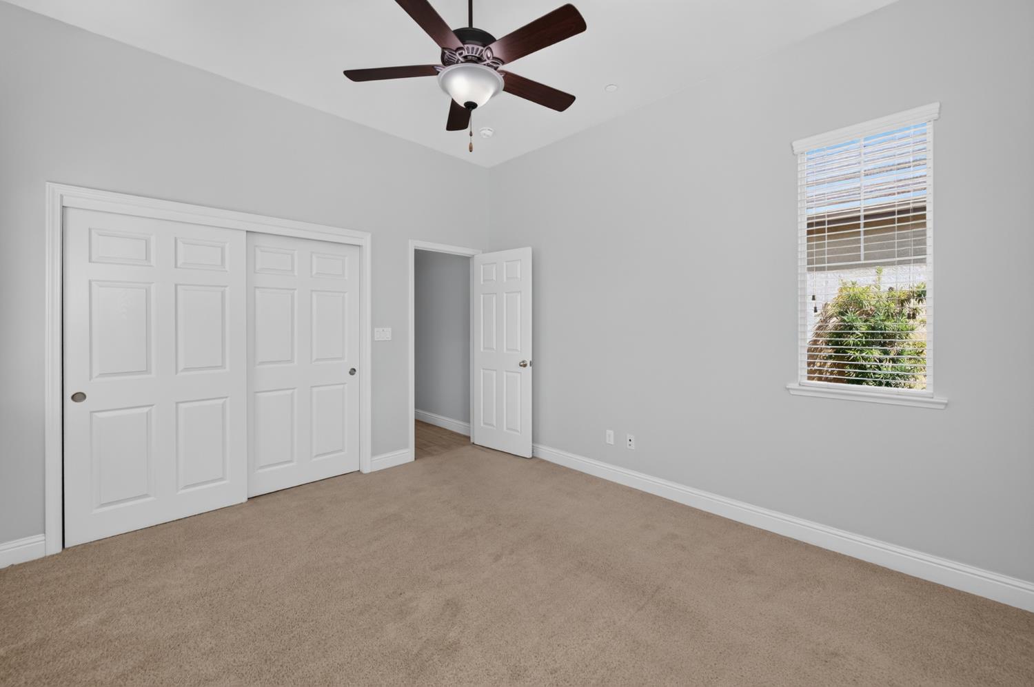 2574 E Utah Ave, Fresno, CA 93720