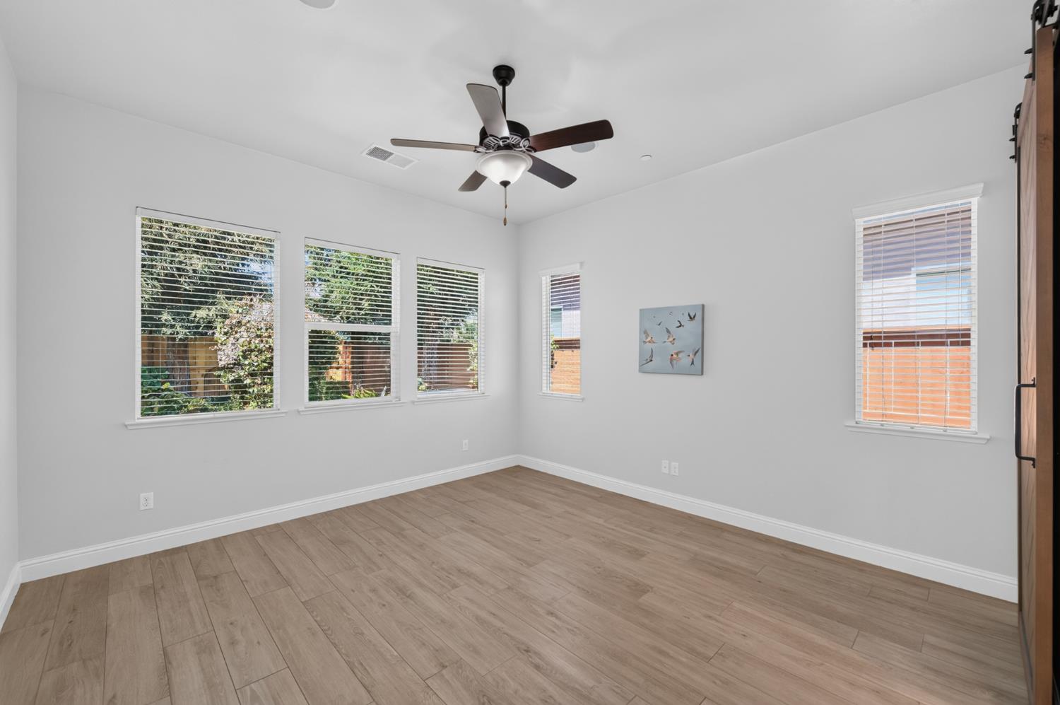 2574 E Utah Ave, Fresno, CA 93720