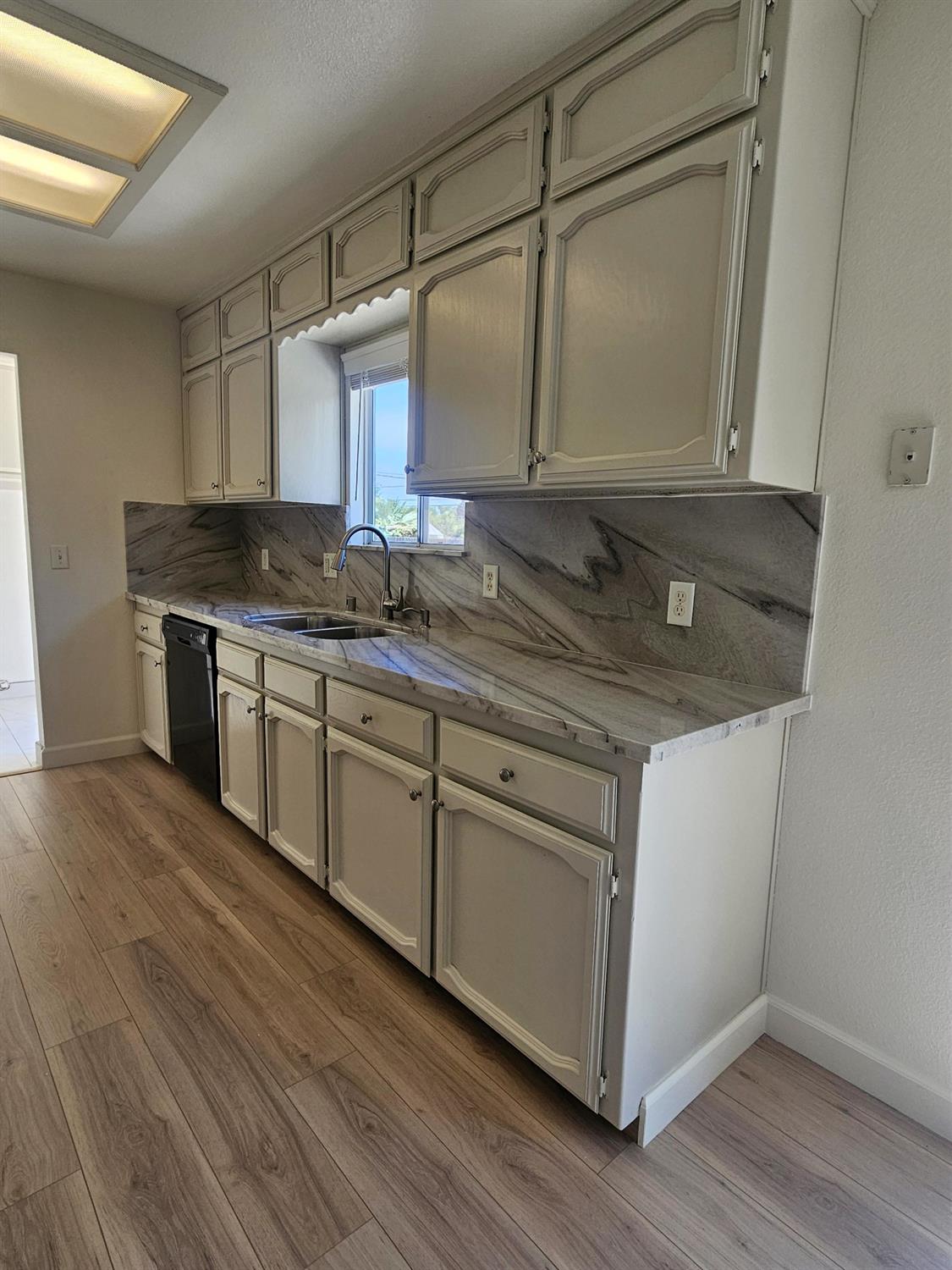 36106 Ruth Ave, Madera, CA 93636