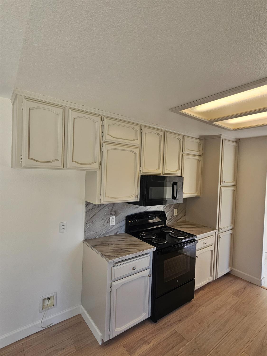 36106 Ruth Ave, Madera, CA 93636