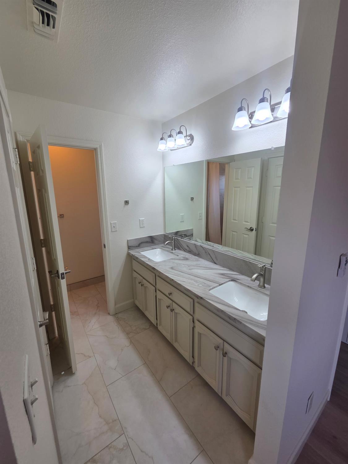 36106 Ruth Ave, Madera, CA 93636