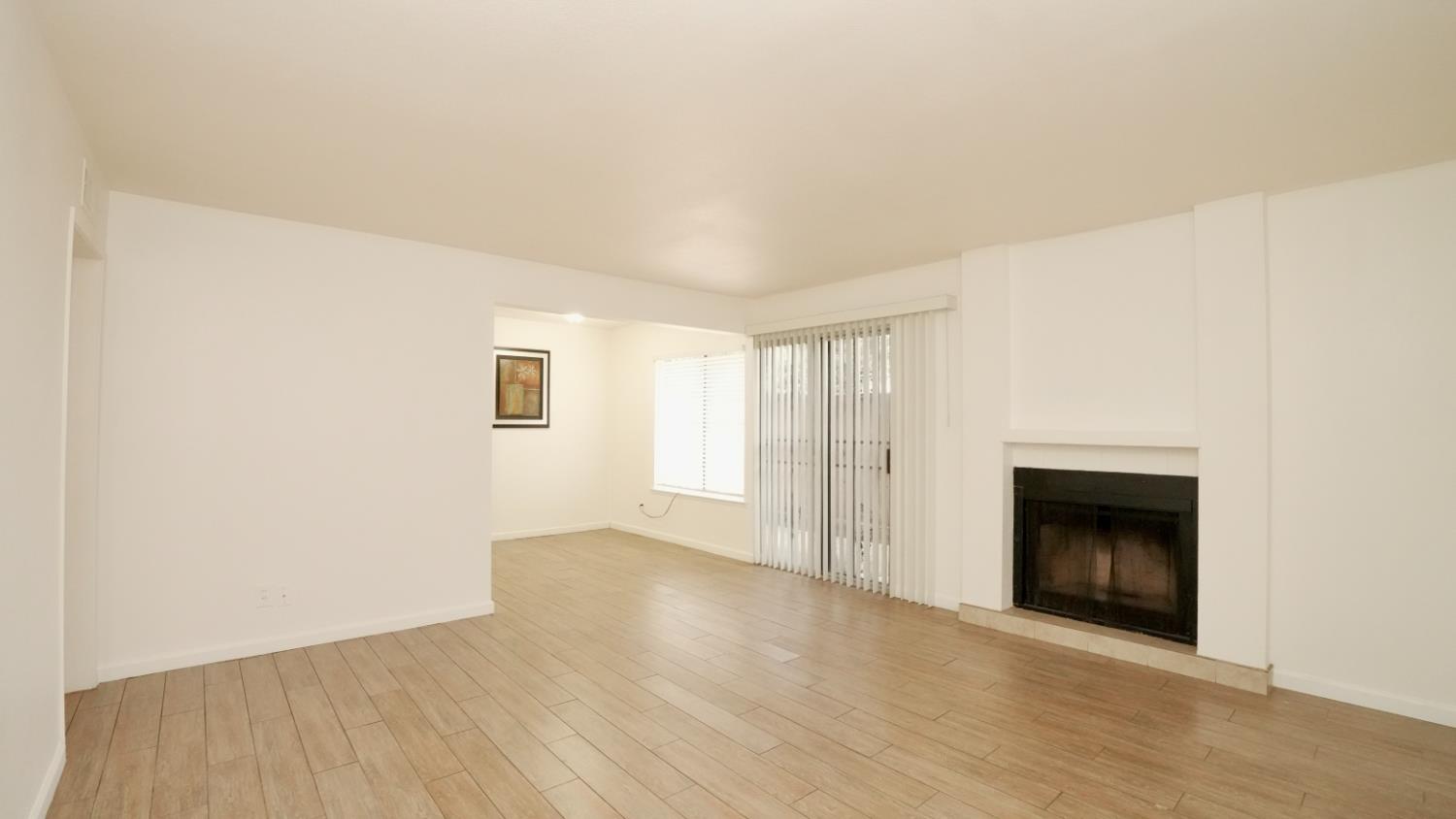 1550 W Ashlan #111, Fresno, CA 93705