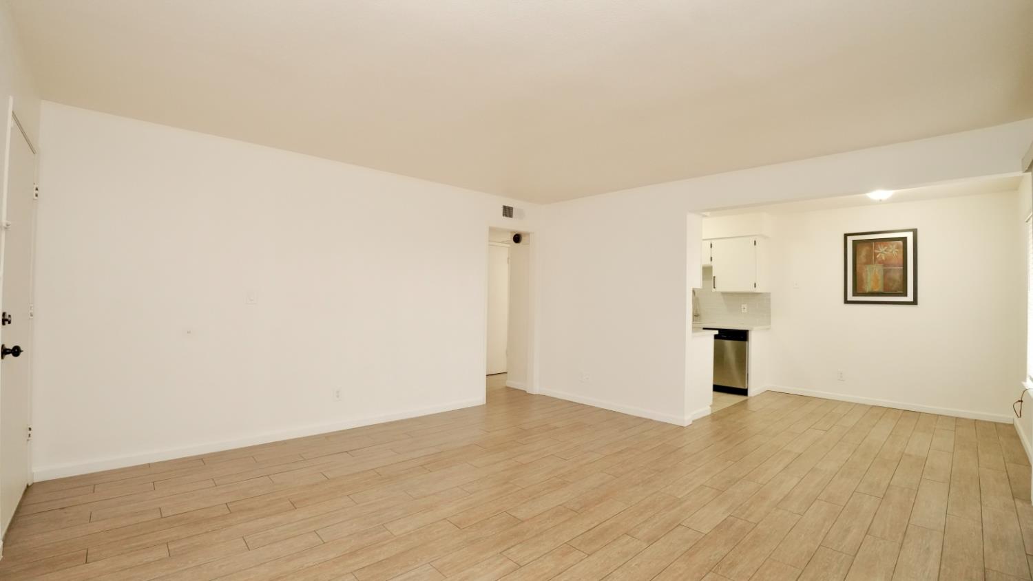 1550 W Ashlan #111, Fresno, CA 93705