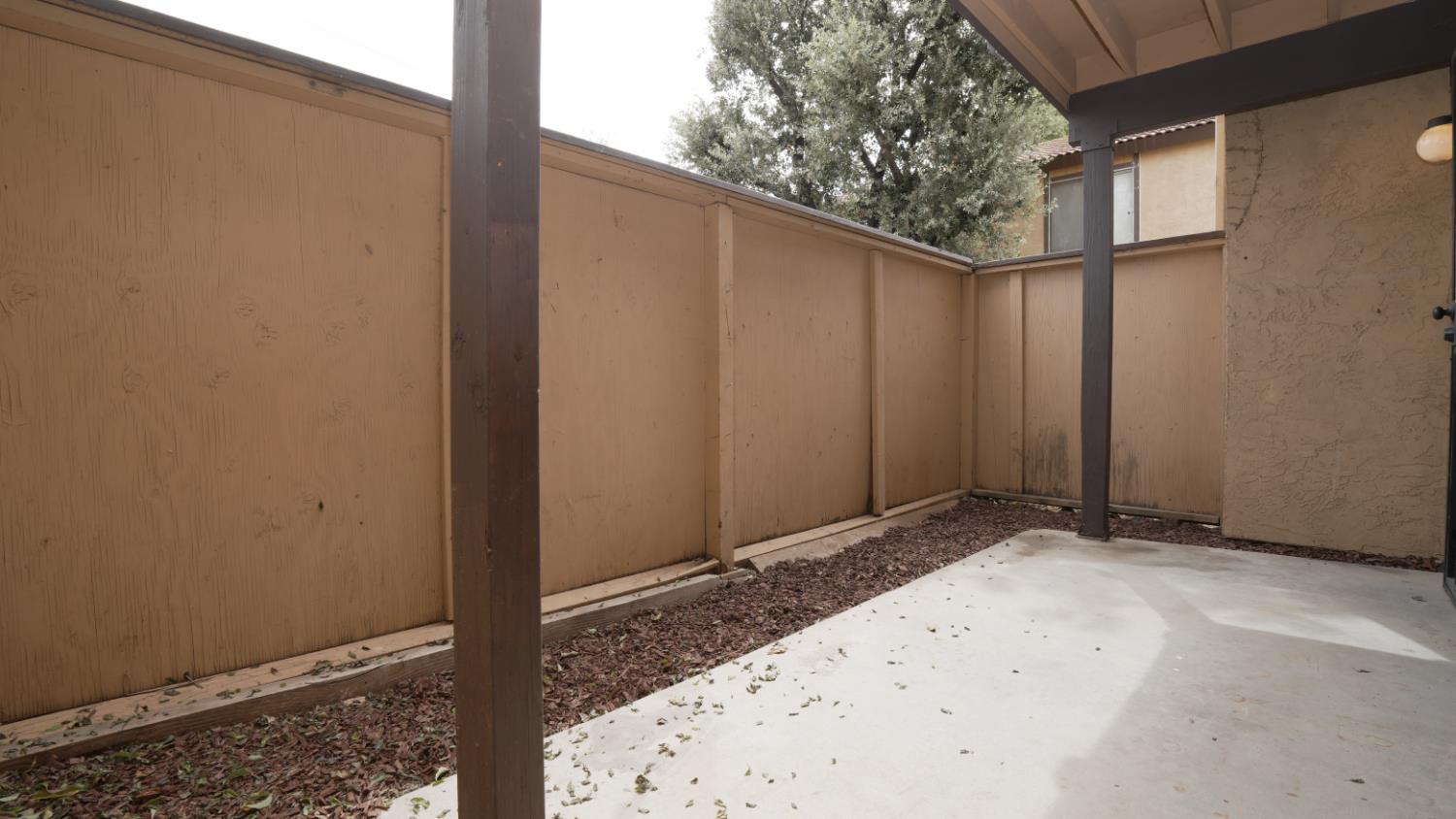 1550 W Ashlan #111, Fresno, CA 93705