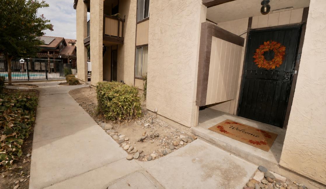 1550 W Ashlan #111, Fresno, CA 93705