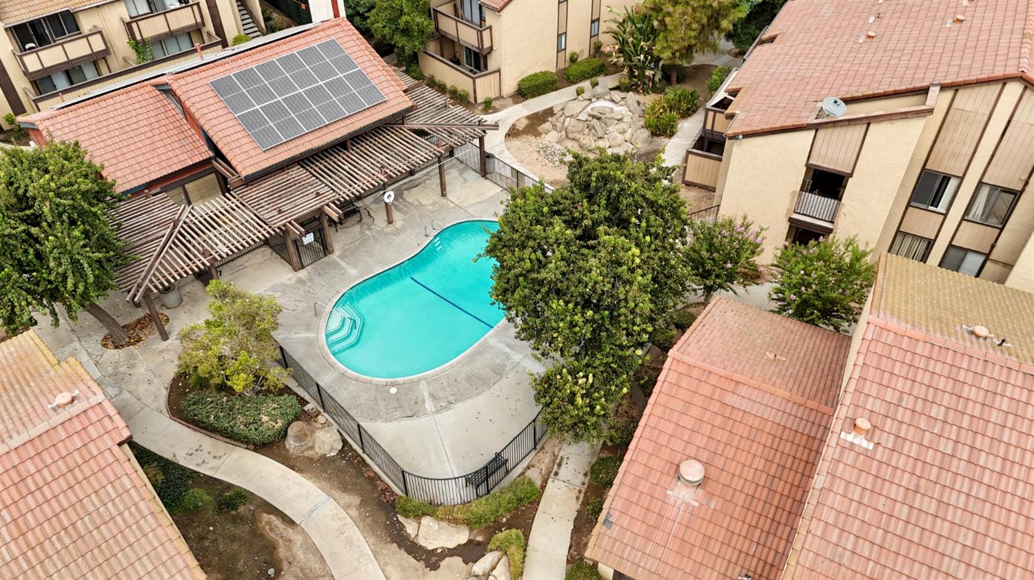 1550 W Ashlan #111, Fresno, CA 93705