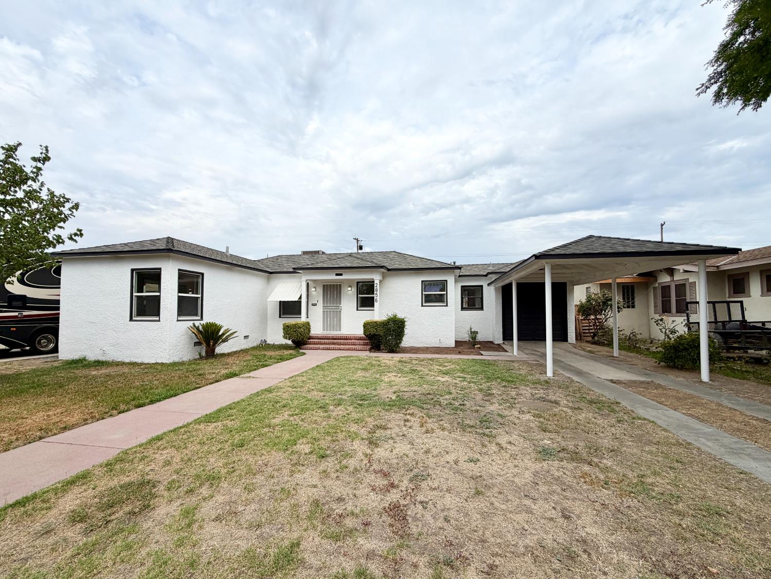 2856 B St, Selma, CA 93662