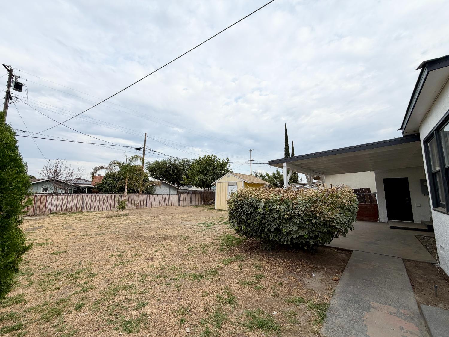 2856 B St, Selma, CA 93662