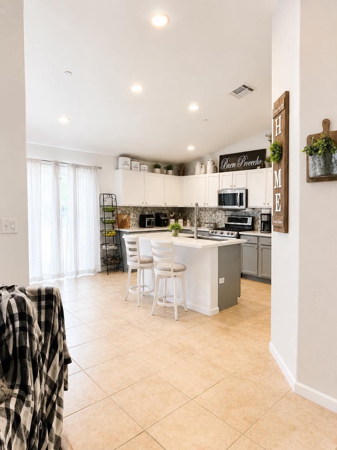 3068 S Foster Ct NE #64, Tulare, CA 93274
