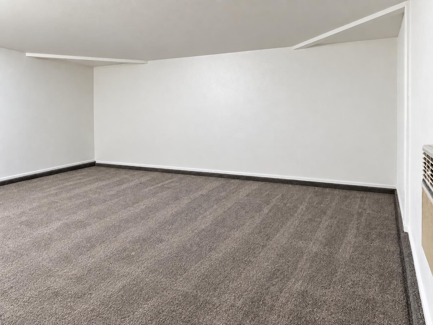 3068 S Foster Ct NE #64, Tulare, CA 93274