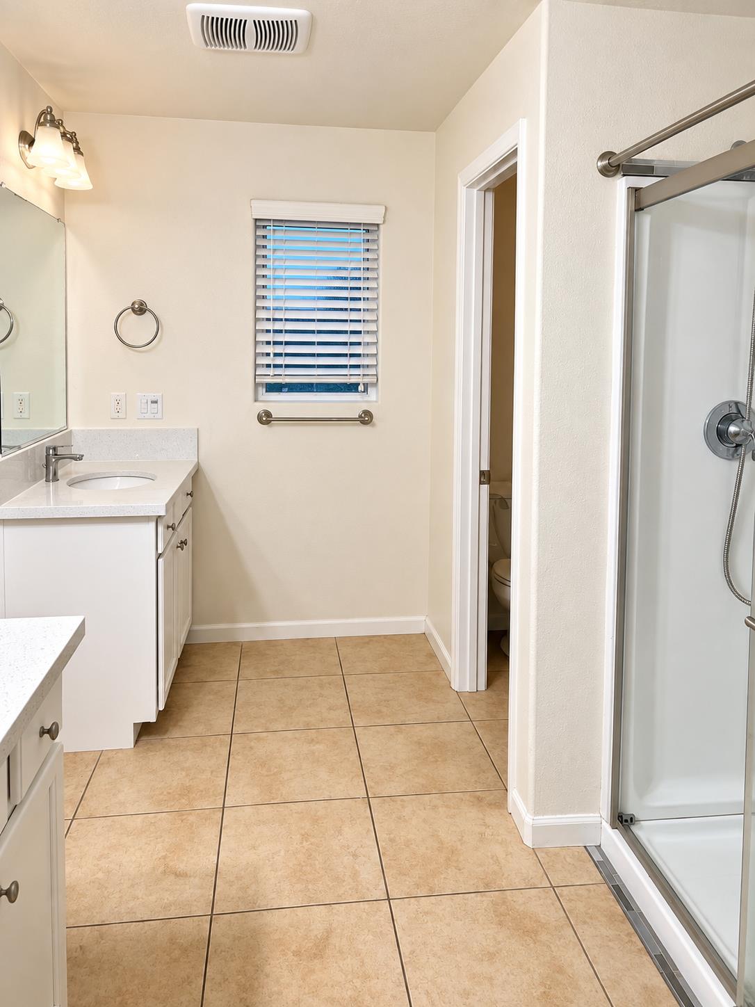 3068 S Foster Ct NE #64, Tulare, CA 93274
