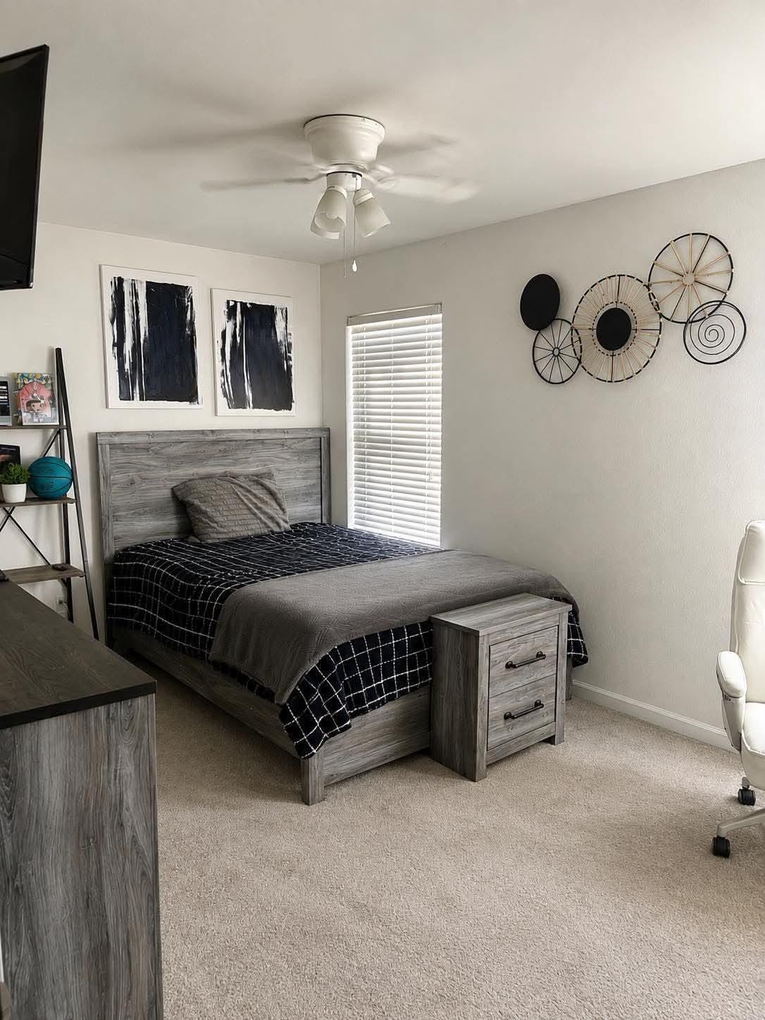 3068 S Foster Ct NE #64, Tulare, CA 93274