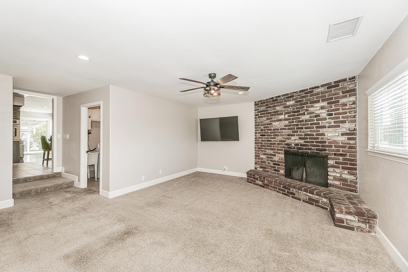 611 San Gabriel Ave, Clovis, CA 93612