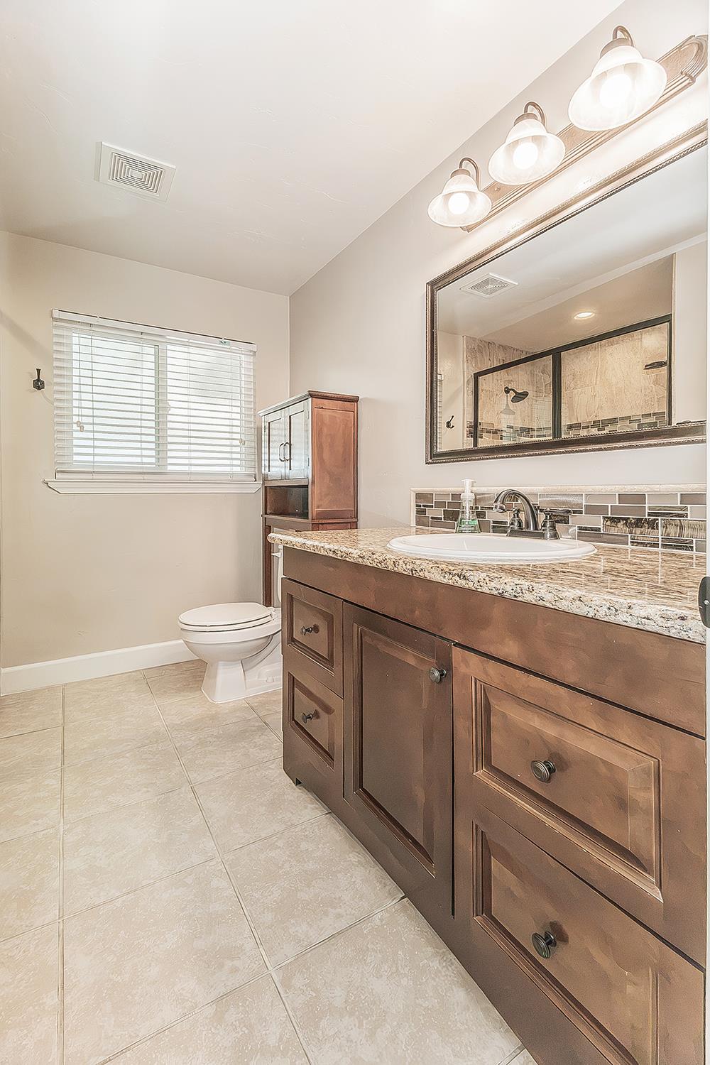 611 San Gabriel Ave, Clovis, CA 93612