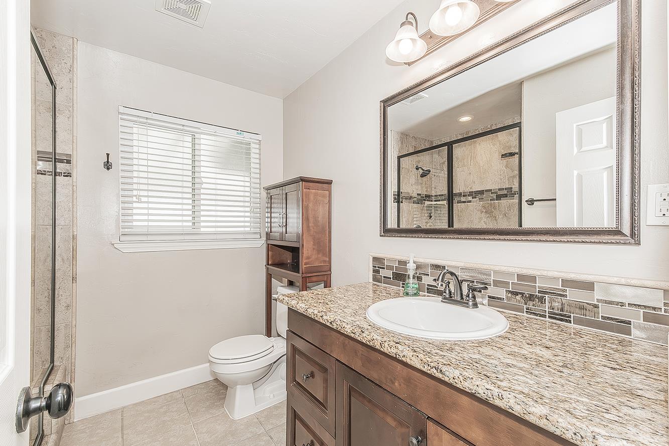 611 San Gabriel Ave, Clovis, CA 93612