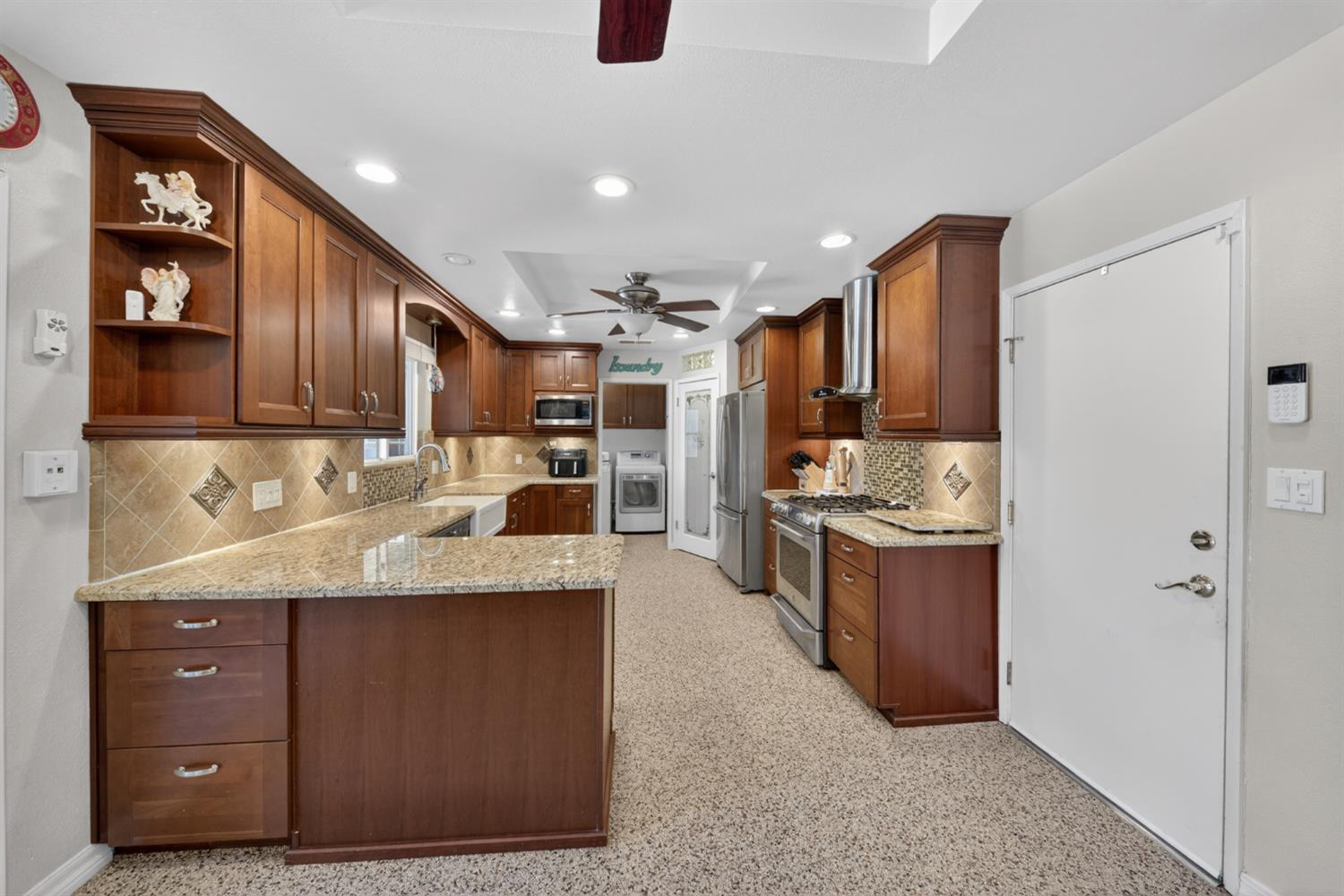 5644 N Hazel Ave, Fresno, CA 93711