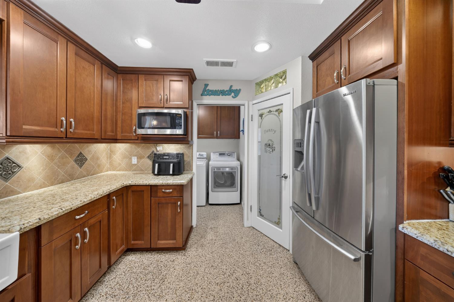 5644 N Hazel Ave, Fresno, CA 93711