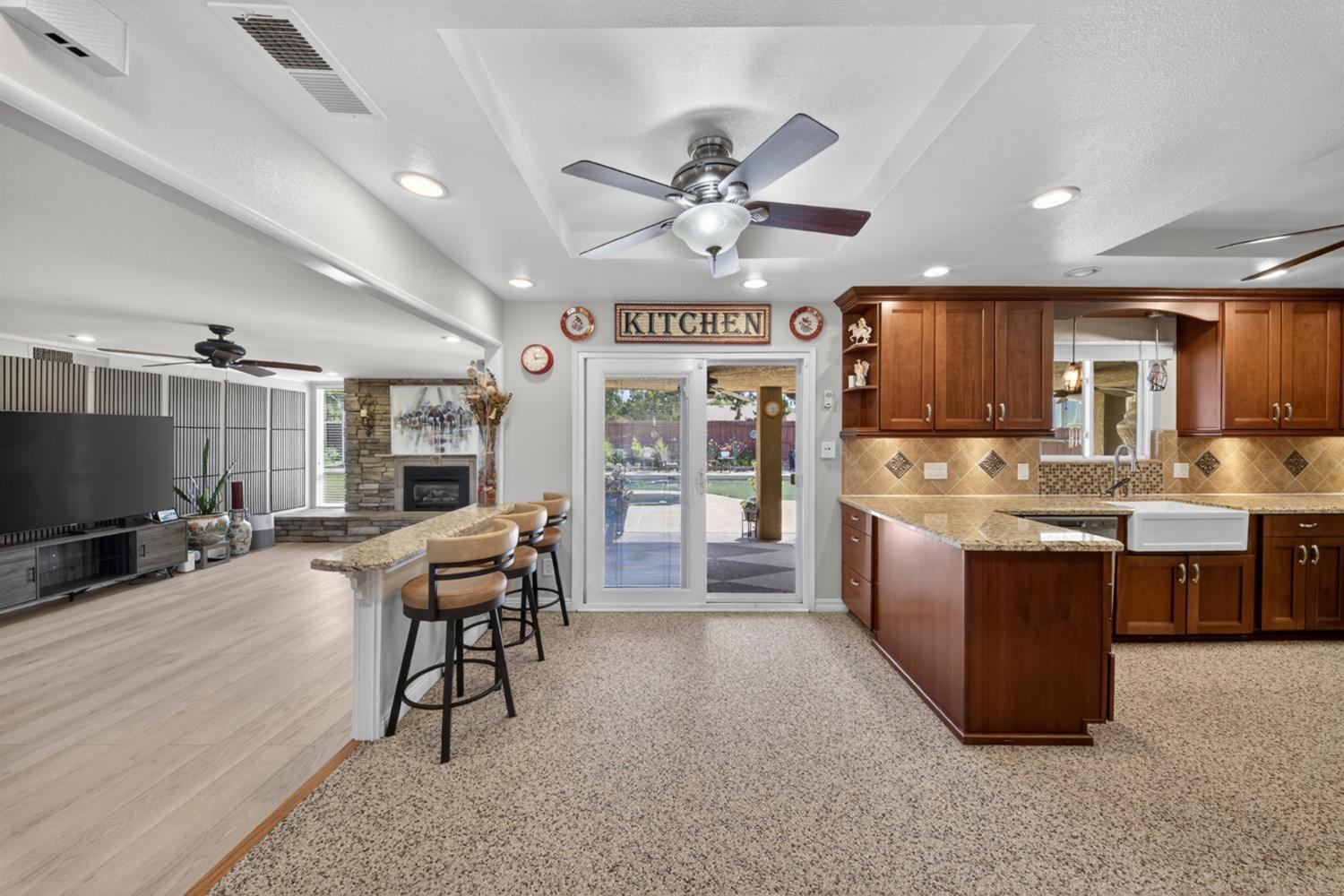 5644 N Hazel Ave, Fresno, CA 93711