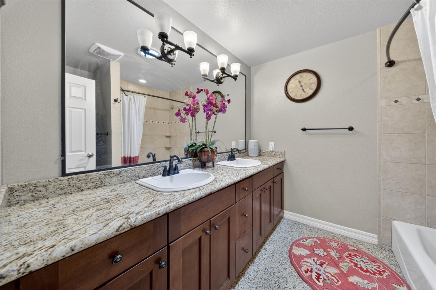 5644 N Hazel Ave, Fresno, CA 93711