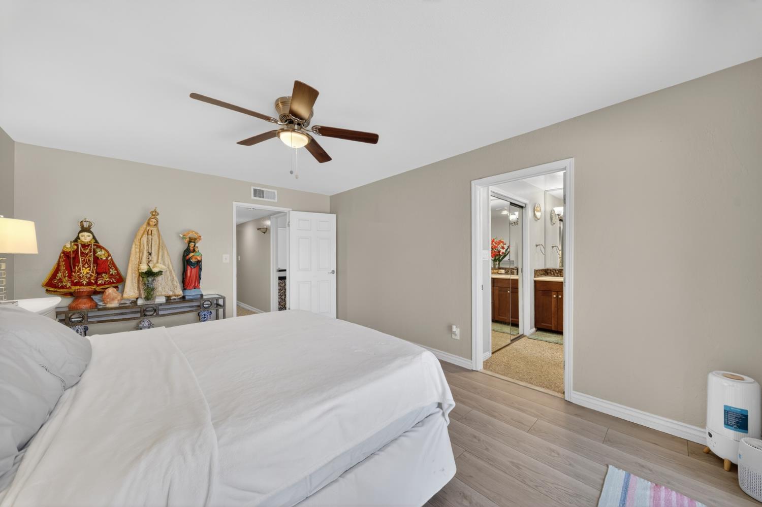 5644 N Hazel Ave, Fresno, CA 93711