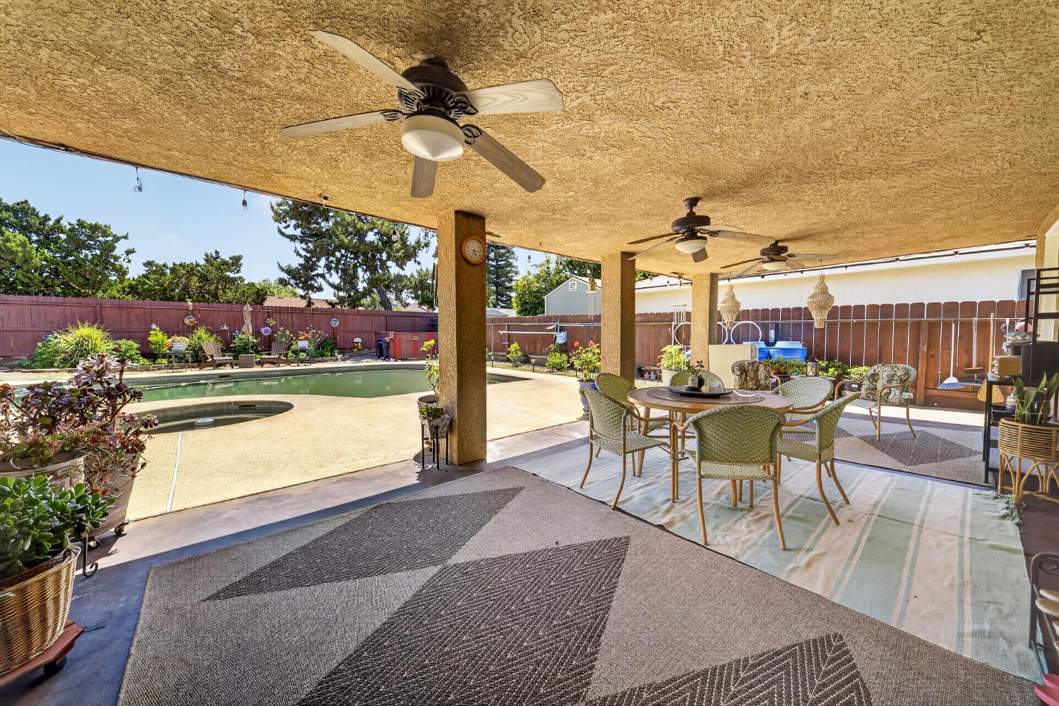 5644 N Hazel Ave, Fresno, CA 93711