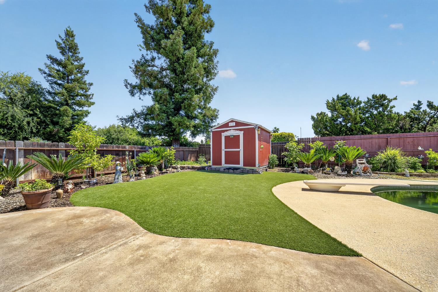 5644 N Hazel Ave, Fresno, CA 93711