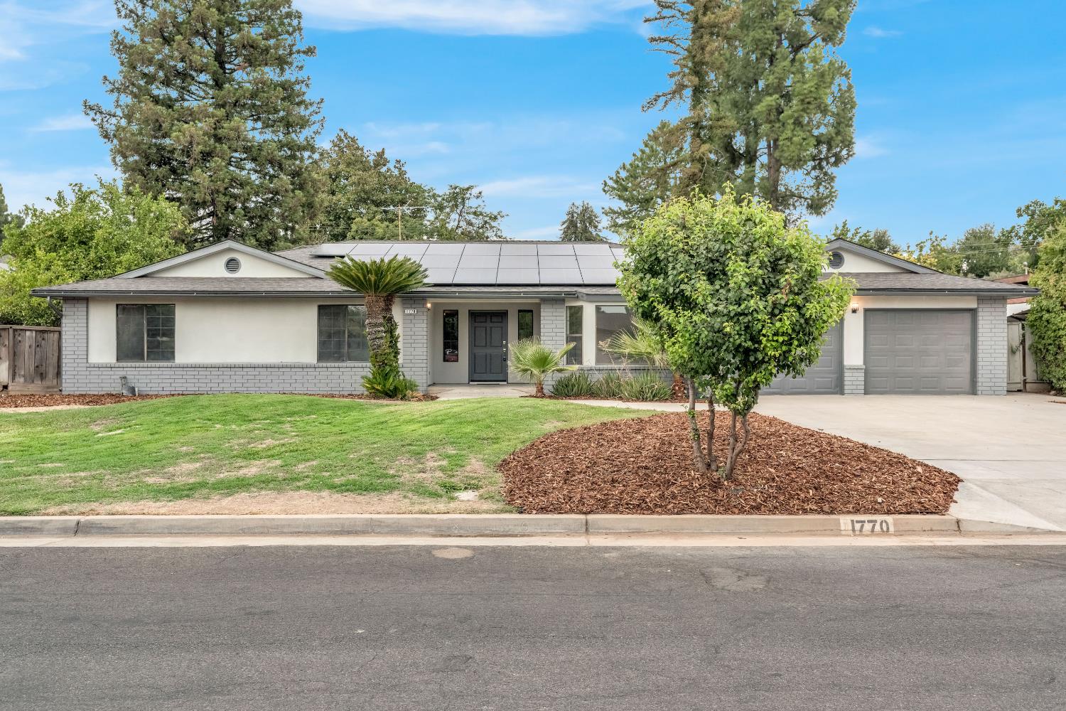 1770 W San Jose Ave, Fresno, CA 93711