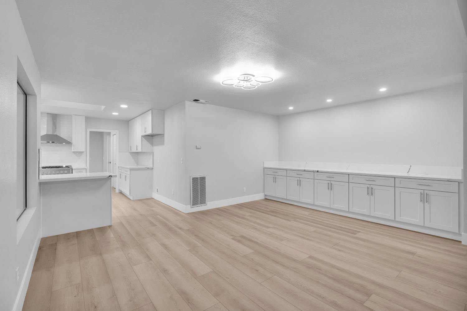 1770 W San Jose Ave, Fresno, CA 93711