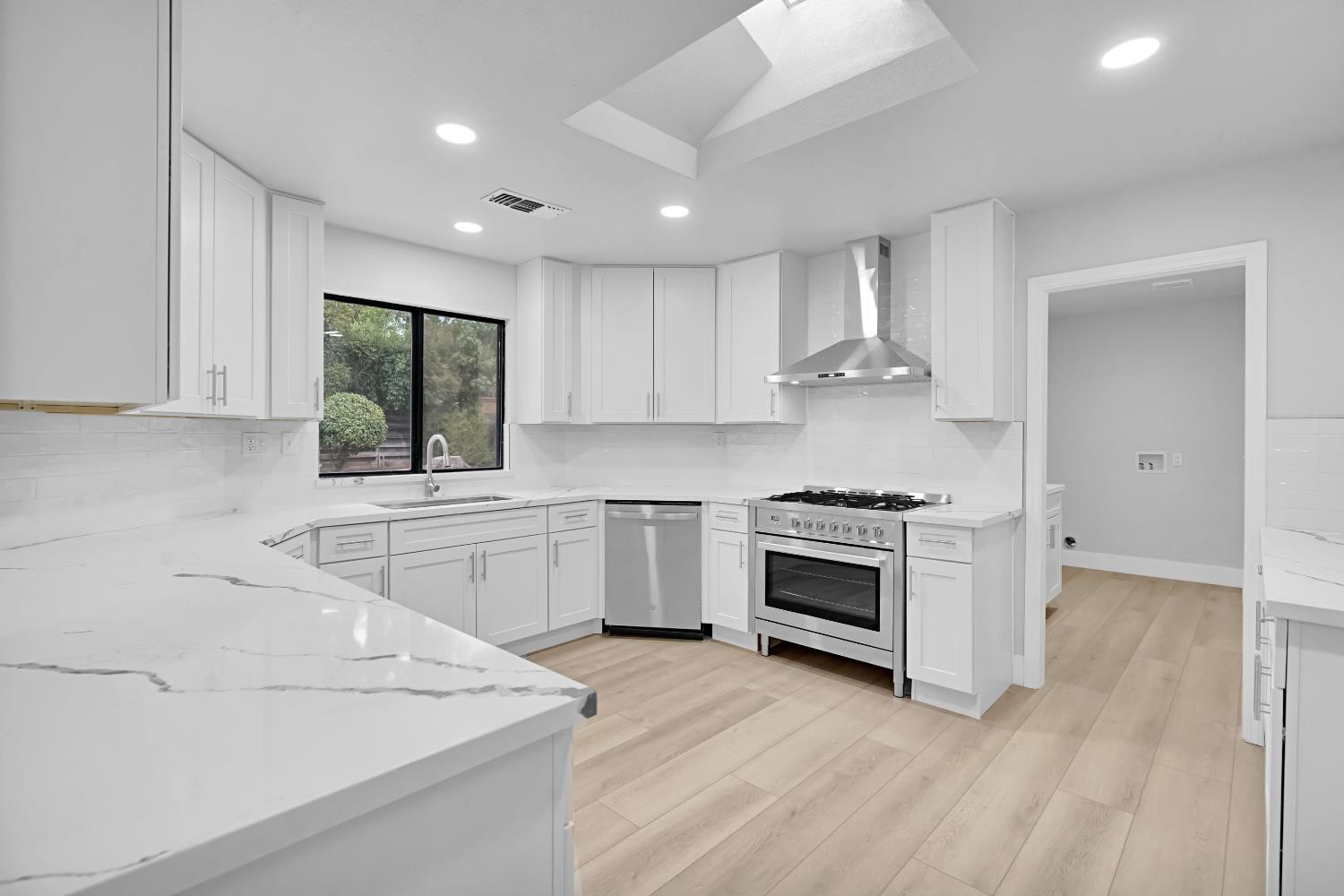 1770 W San Jose Ave, Fresno, CA 93711
