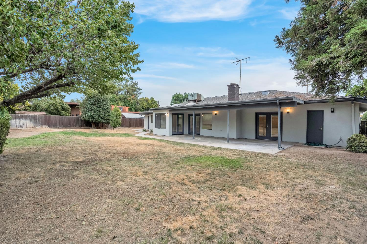 1770 W San Jose Ave, Fresno, CA 93711