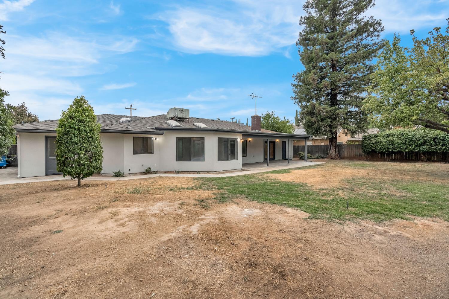 1770 W San Jose Ave, Fresno, CA 93711