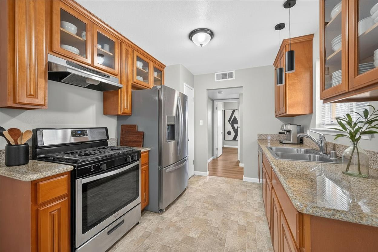 1914 S Backer Ave, Fresno, CA 93702