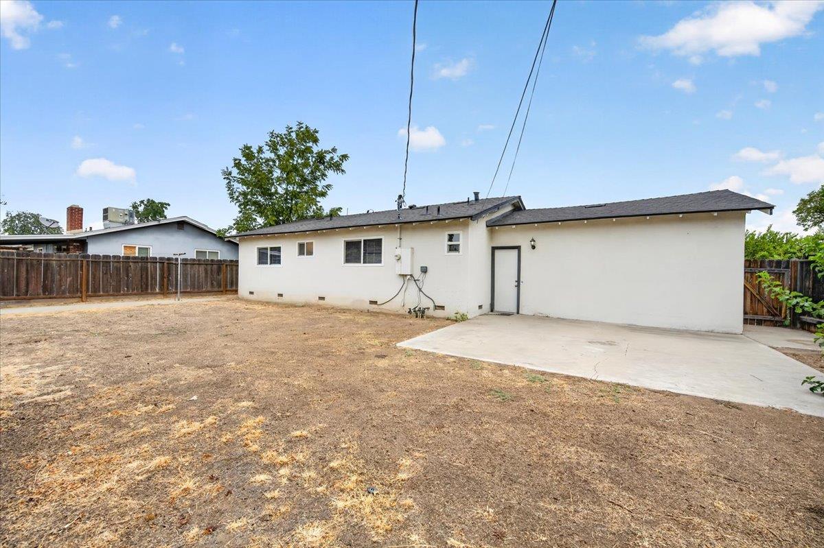 1914 S Backer Ave, Fresno, CA 93702