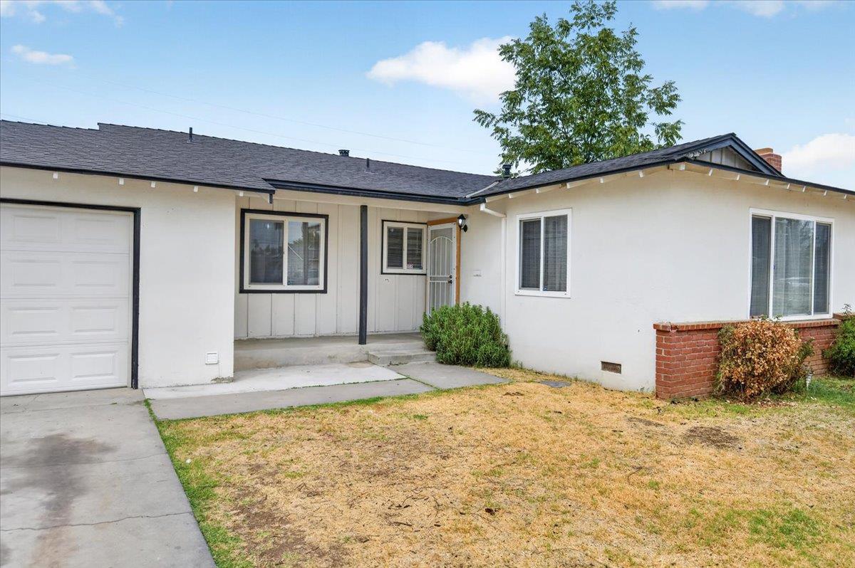 1914 S Backer Ave, Fresno, CA 93702