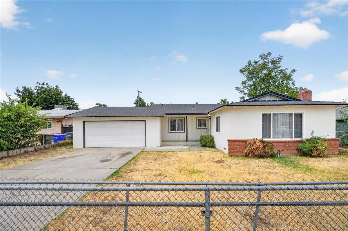 1914 S Backer Ave, Fresno, CA 93702