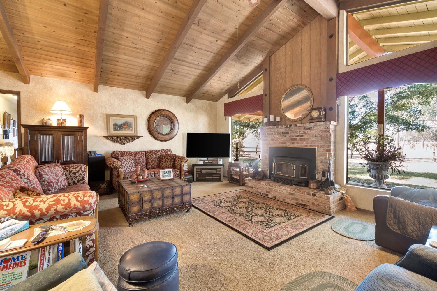 11801 N Mckelvy Ave, Clovis, CA 93619