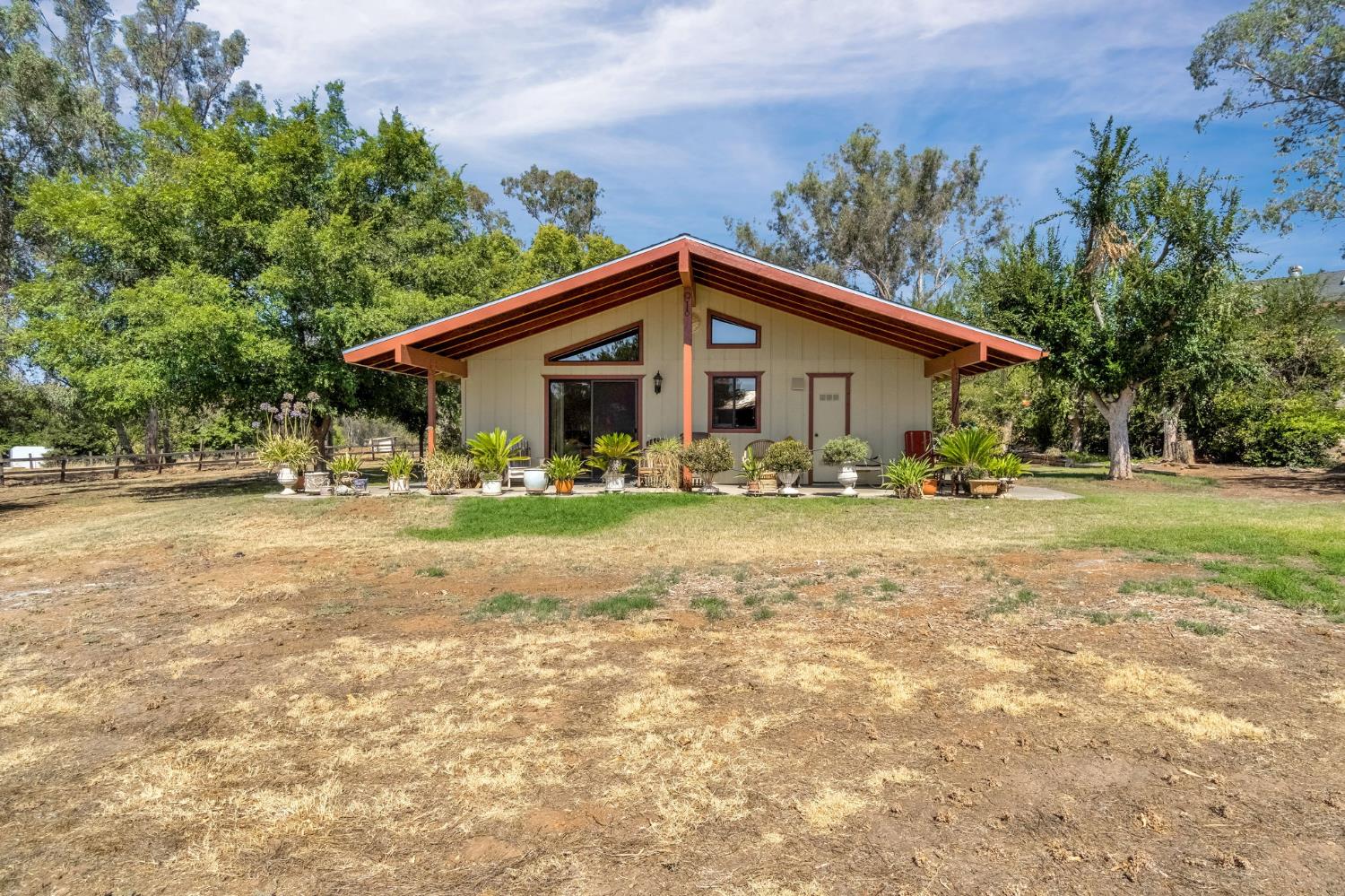 11801 N Mckelvy Ave, Clovis, CA 93619